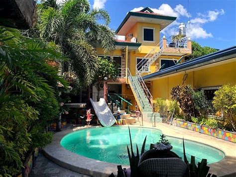 Emerald's Pension House .